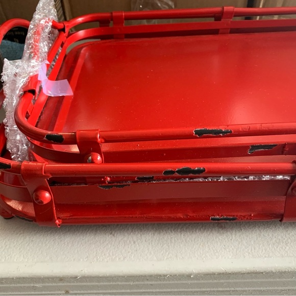 Deco 79 Vintage Metal Rectangle Tray, Set Of 2 19", 17"W, Red - Picture 11 of 13